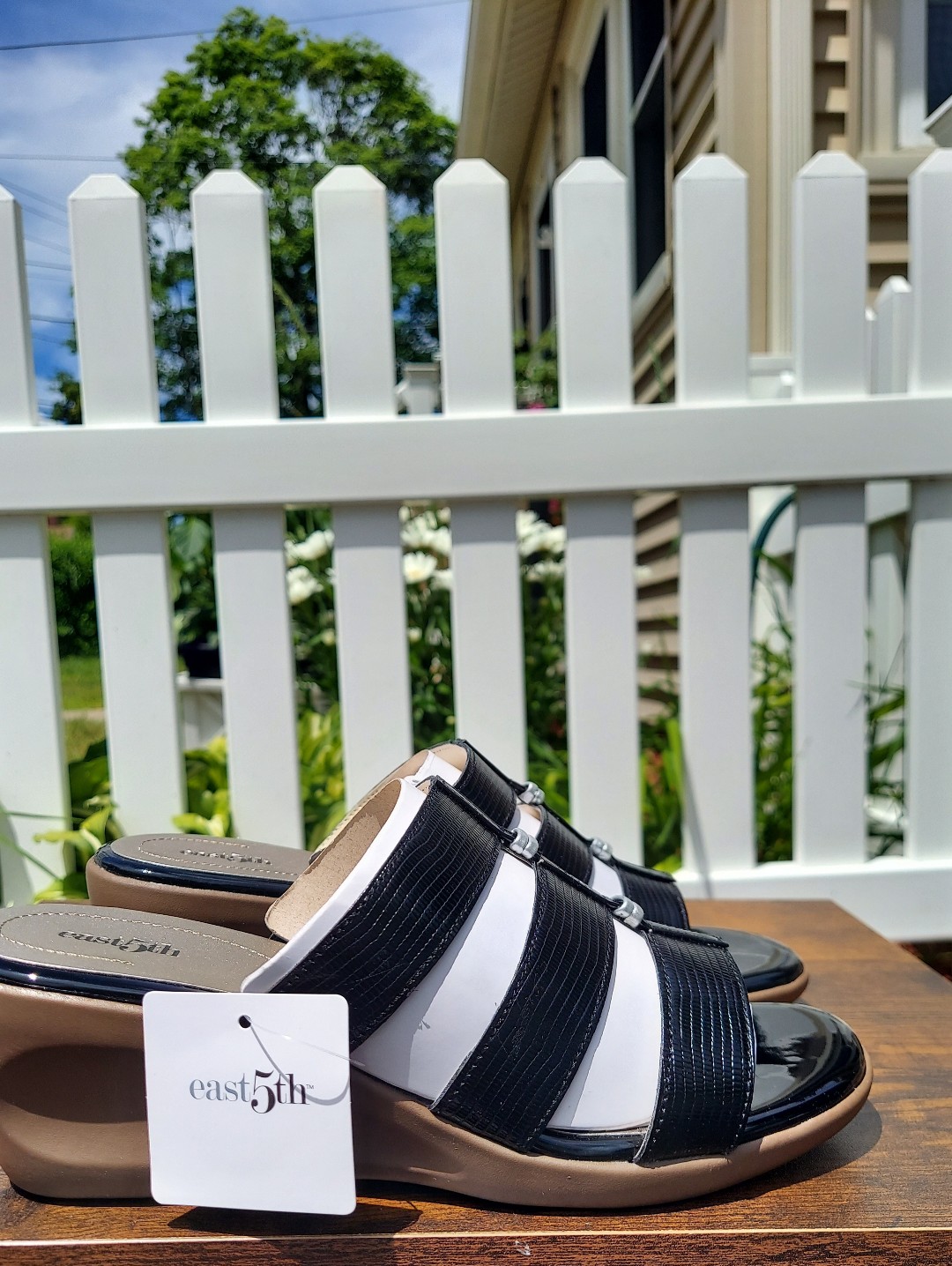 East 5th Black And White Slide Wedge Mules Sandals Women's Size 8.5 Nwt Feminine